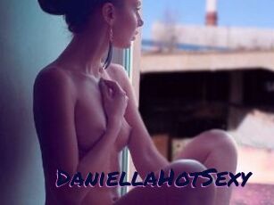 DaniellaHotSexy