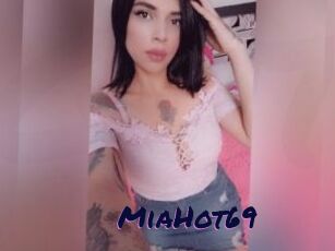 MiaHot69