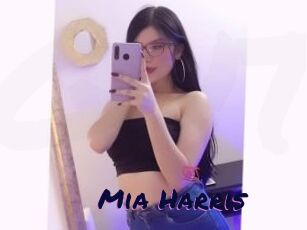 Mia_Harris