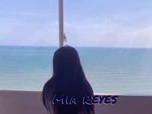 Mia_Reyes