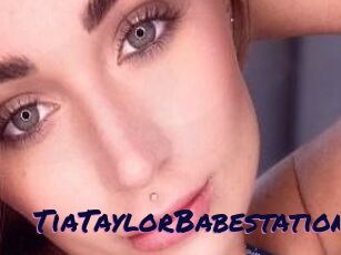 TiaTaylorBabestation